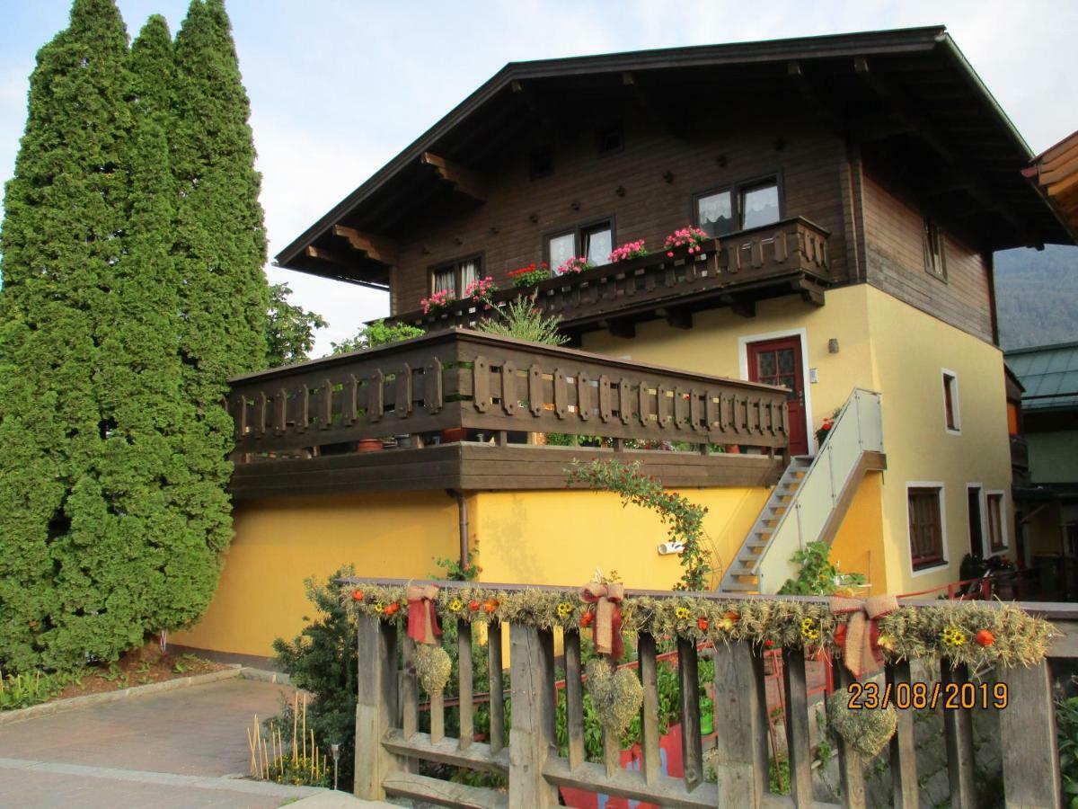 Haus Am Dorfplatz Apartment Uttendorf Ngoại thất bức ảnh